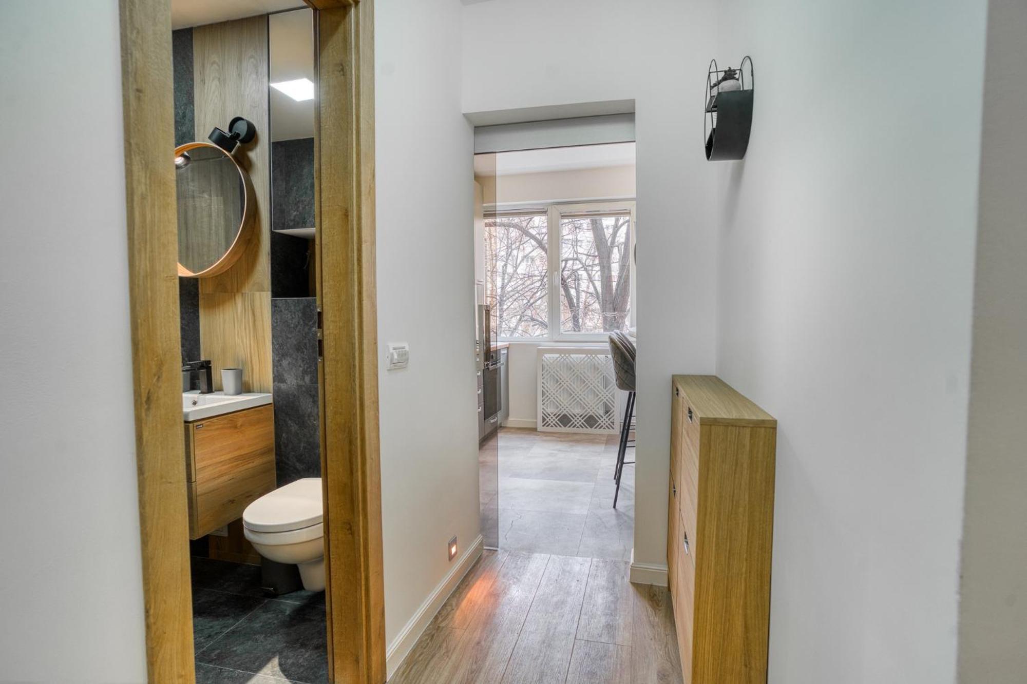 City Chic Retreat: Newly Renovated 1Br Apartment Бухарест Экстерьер фото