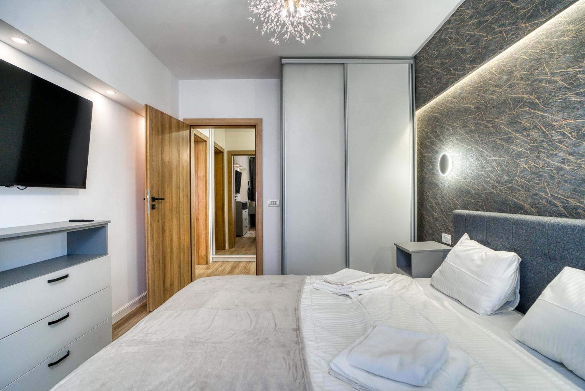 City Chic Retreat: Newly Renovated 1Br Apartment Бухарест Экстерьер фото