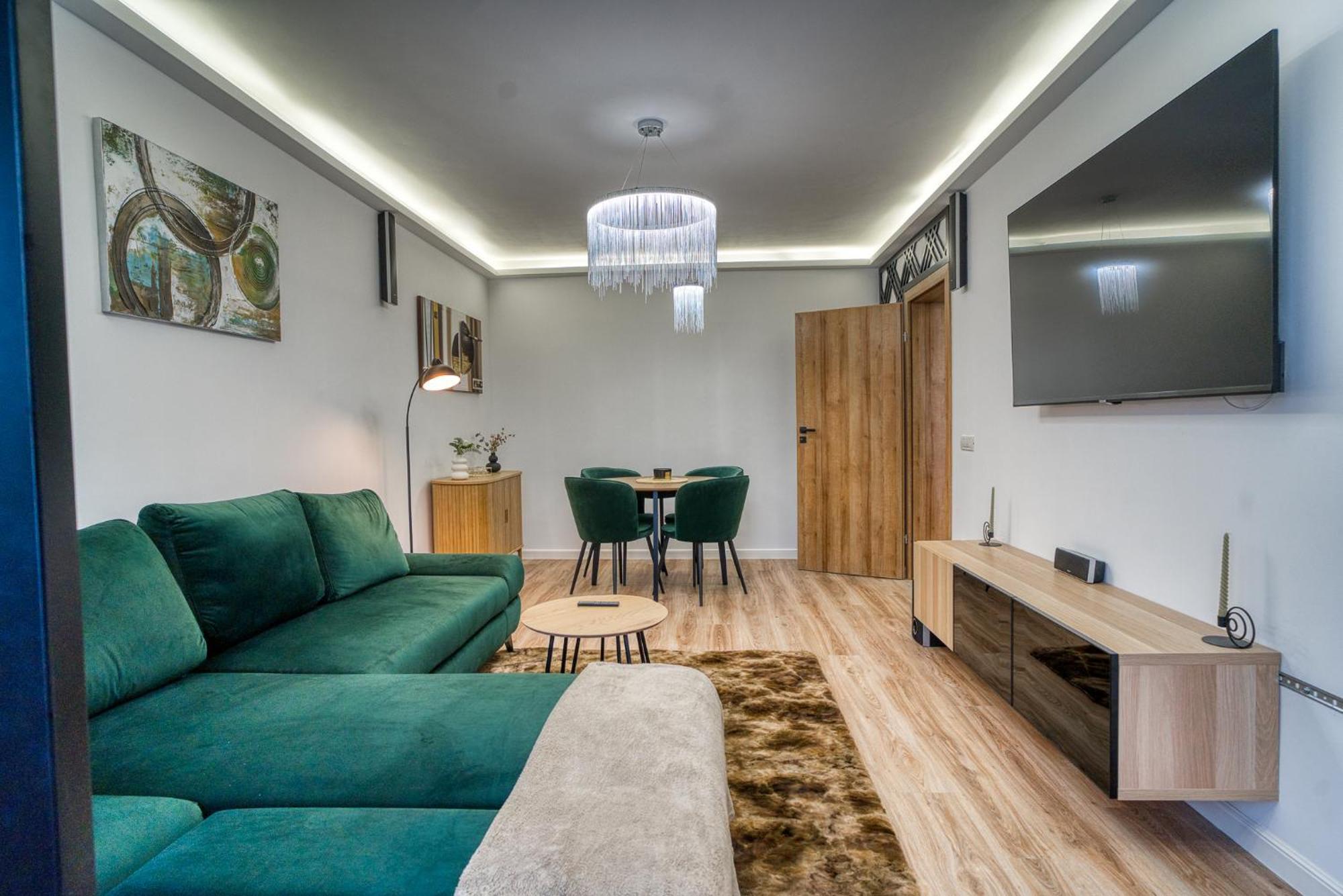 City Chic Retreat: Newly Renovated 1Br Apartment Бухарест Экстерьер фото