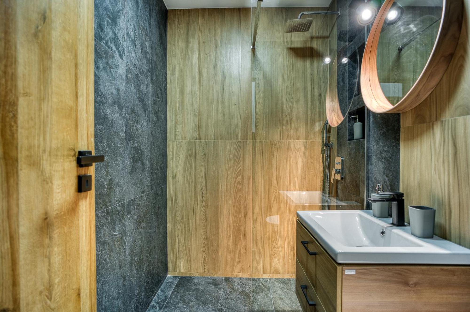 City Chic Retreat: Newly Renovated 1Br Apartment Бухарест Экстерьер фото