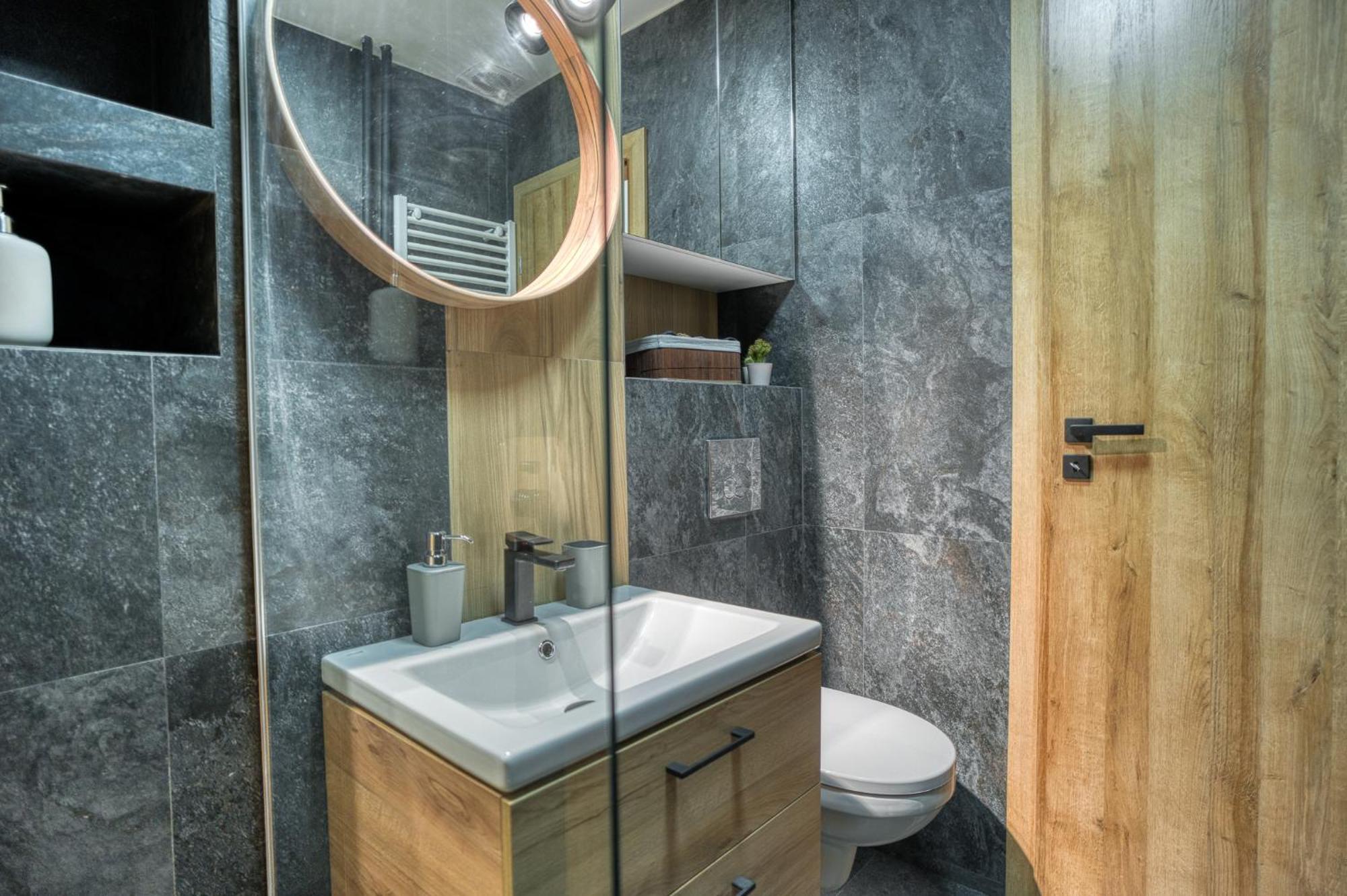 City Chic Retreat: Newly Renovated 1Br Apartment Бухарест Экстерьер фото